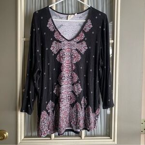 Alkamy Boho Paisley Vneck Top